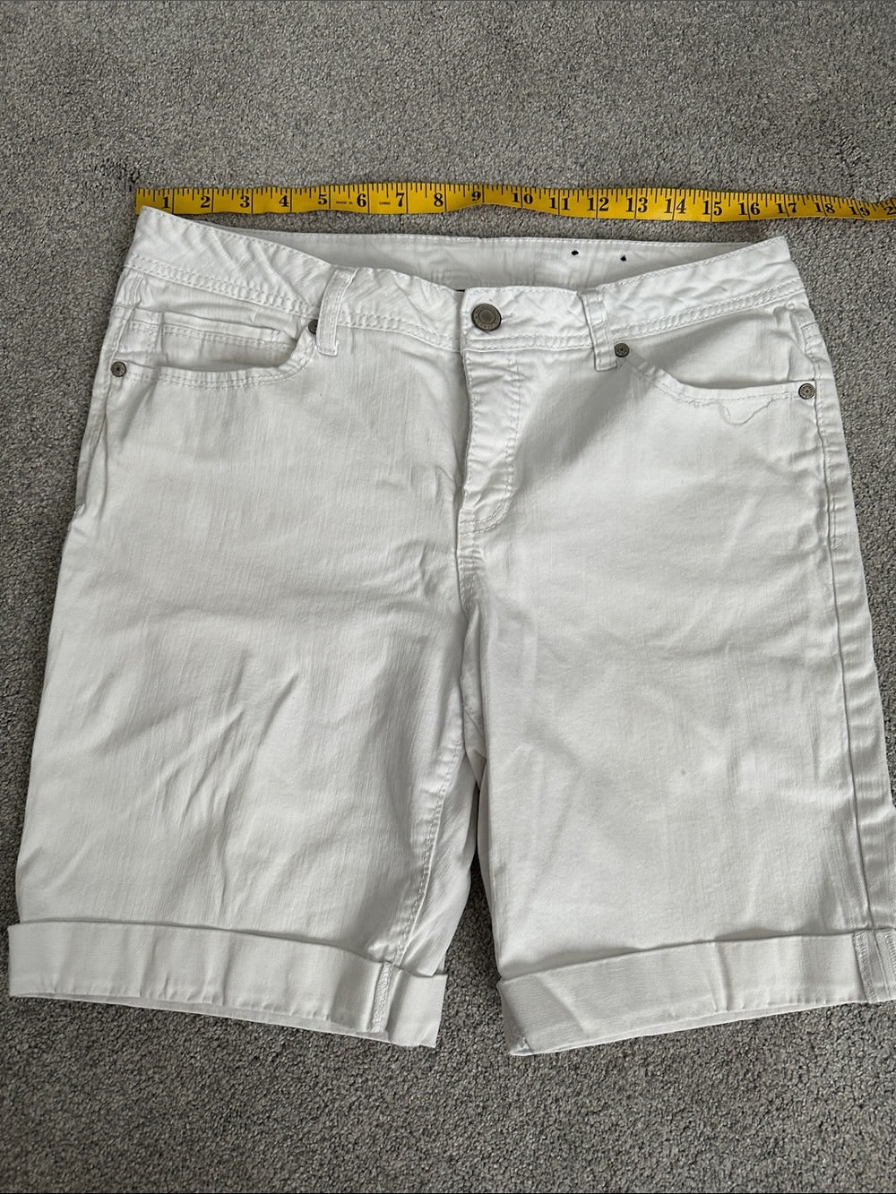 Faded Glory White Rolled-Hem Bermuda Shorts - see photos